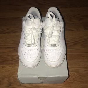 Nike Air Force 1 (GS) white size 6.5 Y